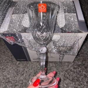 Crystal Wine Glass - Elegant Clear Design